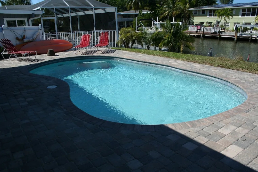 Flamingo Escape - 2 BR Home With Private Heated Pool