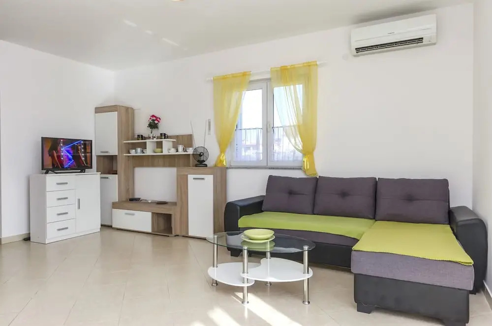 Apartment Ljiljana