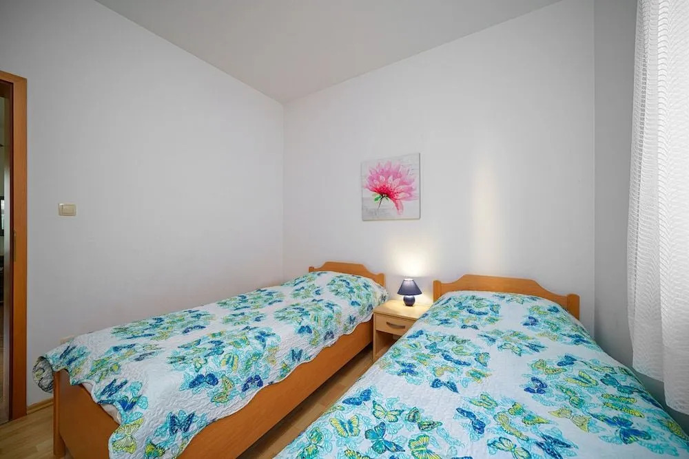 Apartment Nedoklan