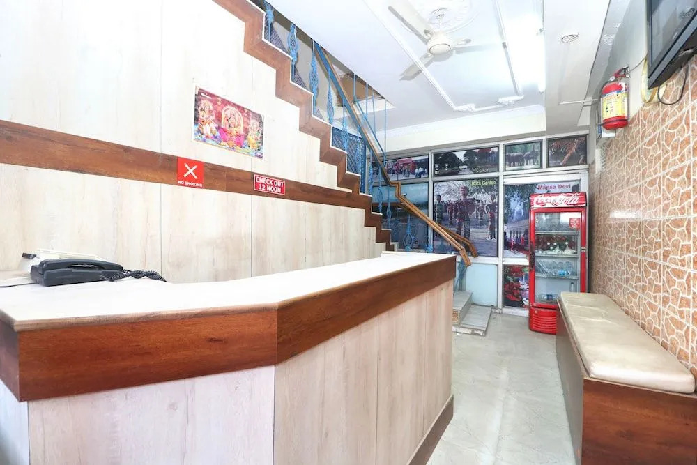 Oyo 38170 Hotel Grand Plaza