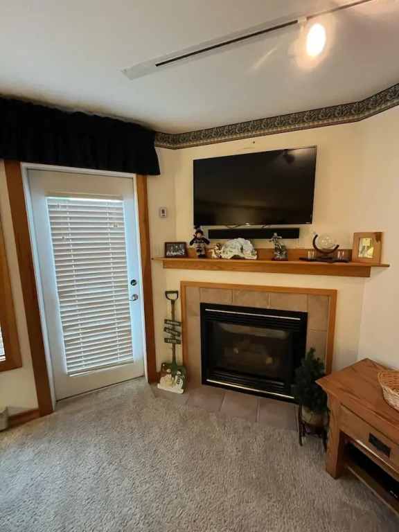 Camp 4 #7: 2 Bedrooms, 2.5 Baths: Slope Side, Gas Fireplace