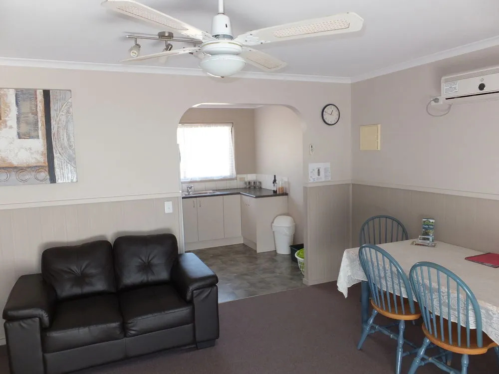 Lakes Entrance Country Cottages