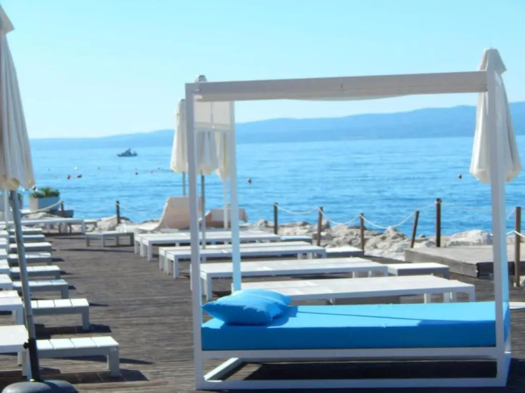 Sea view apartment EMA