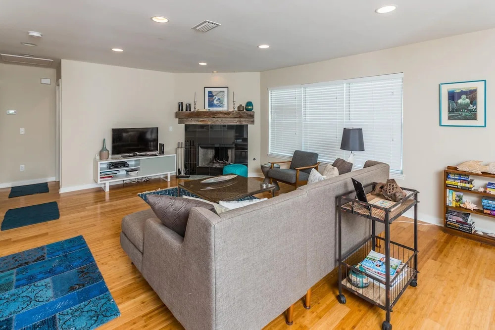 1157 College by Hodnett Cooper