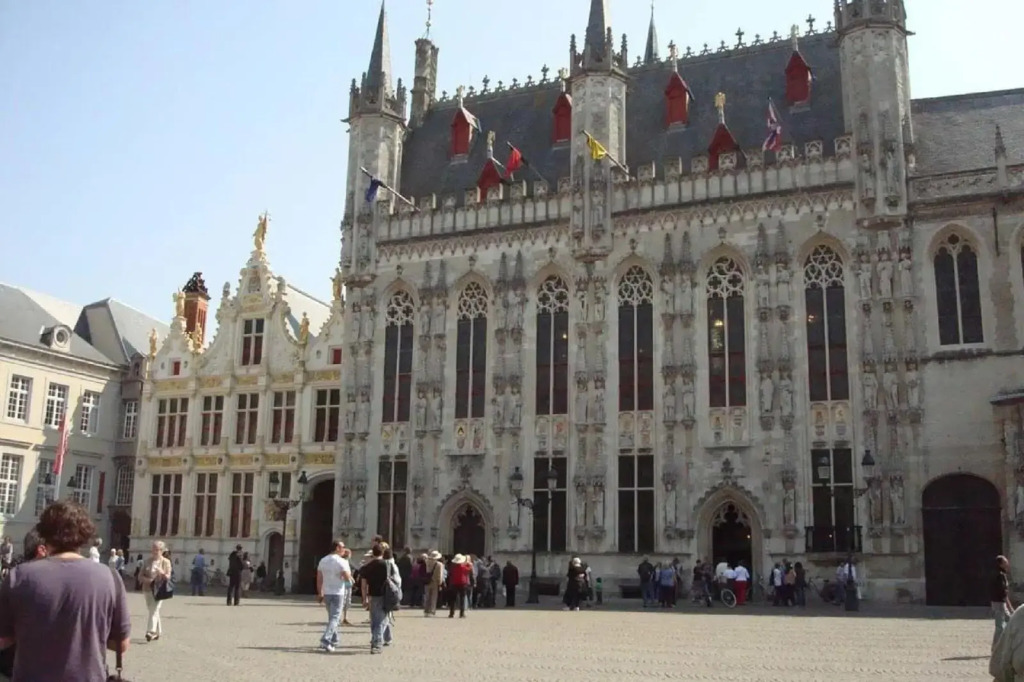 Hotel Lodewijk Van Male
