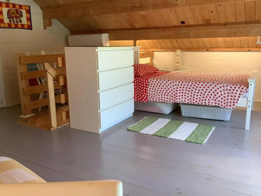 THE CABIN, KYPARISSIA