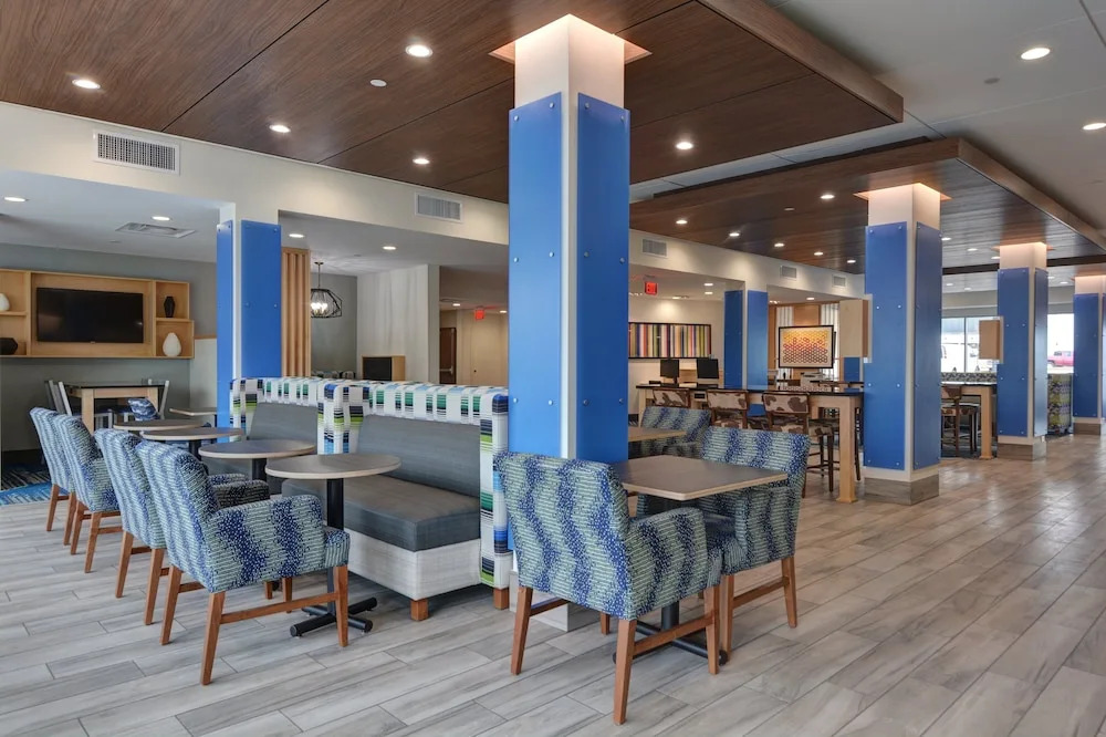 Holiday Inn Express & Suites - Greenville - Taylors by IHG