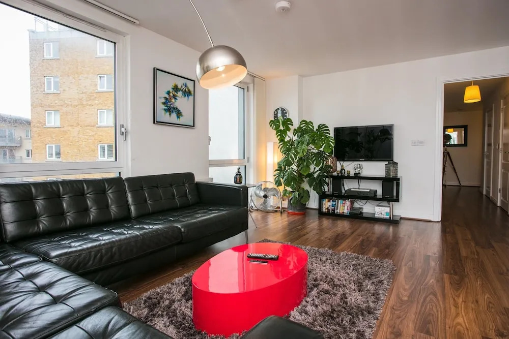 3 Bedroom Apartment With City View