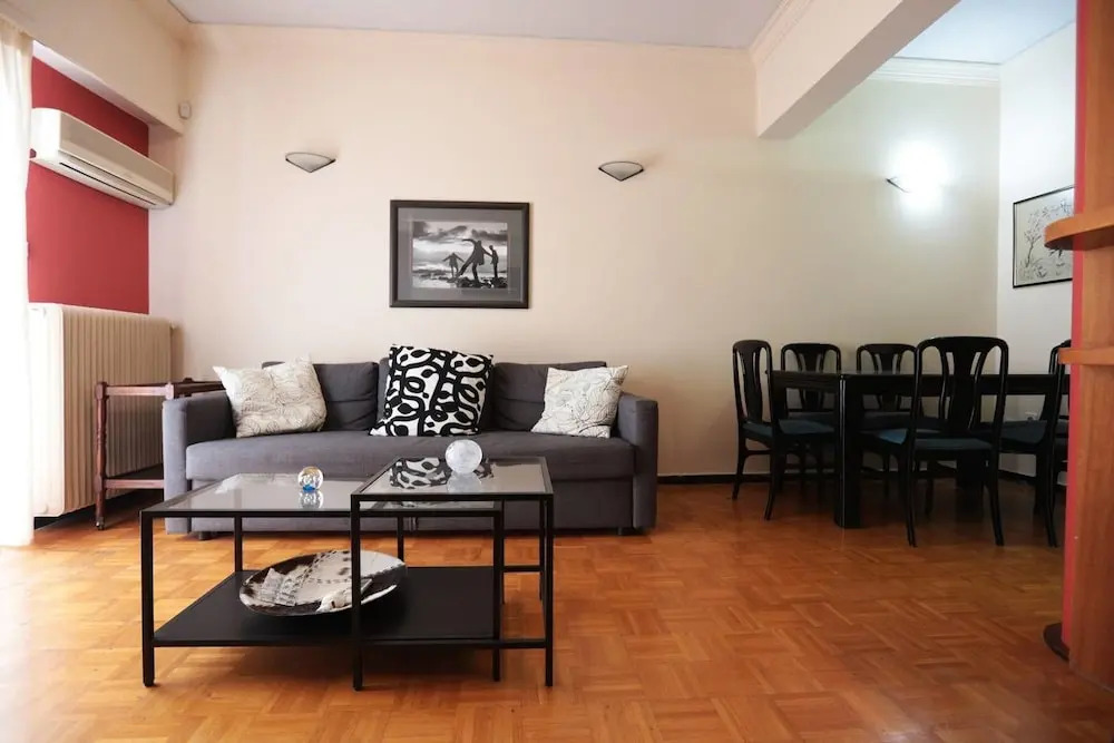 Romantic Apt with Penthouse & Acropolis View