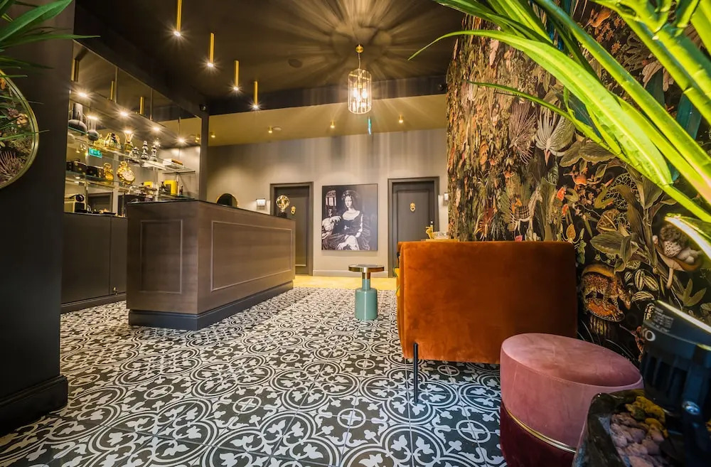 Leo Panzio Hotel