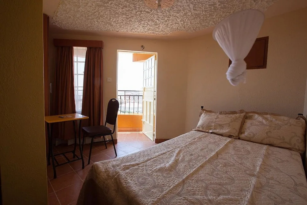 Oloiboni Hotel