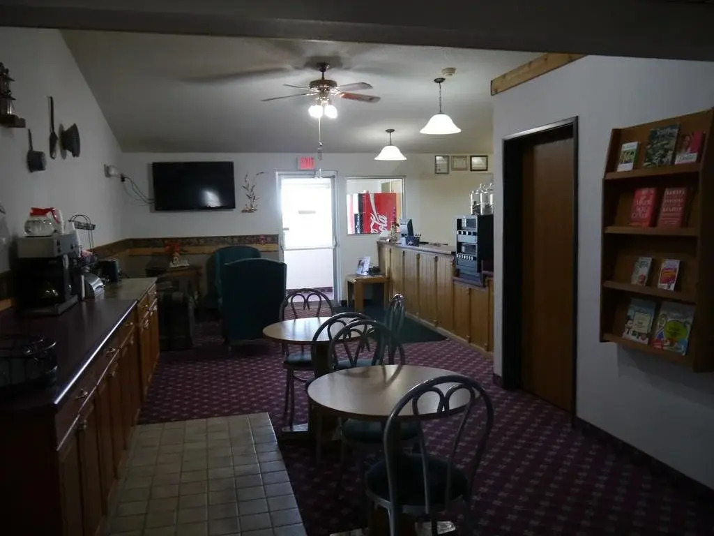 Westwood Inn & Suites Kimball I 90
