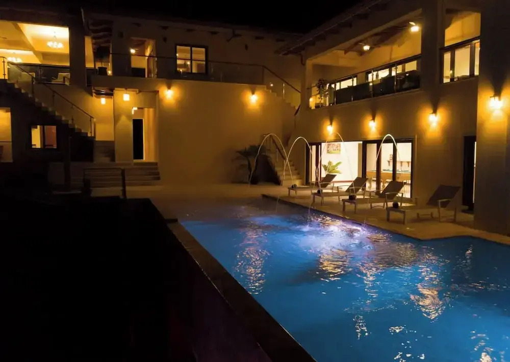 Casa Amarillo Jaco Costa Rica