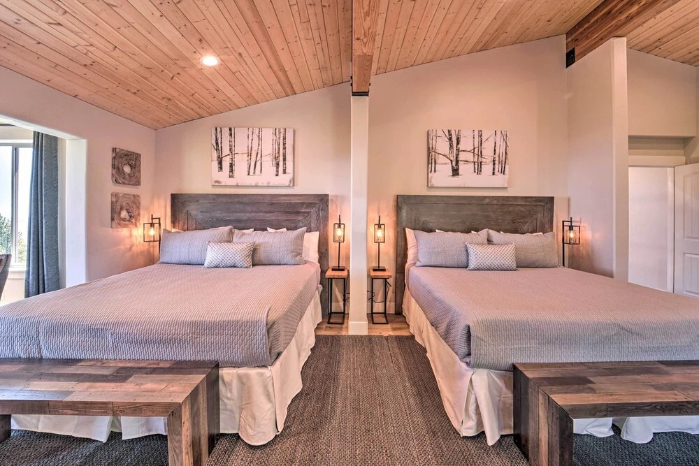 Hot Tub, Pool Table: Luxe Reno Chalet w/ Mtn View!