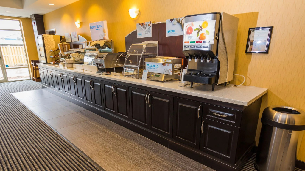 Holiday Inn Express Thunder Bay by IHG