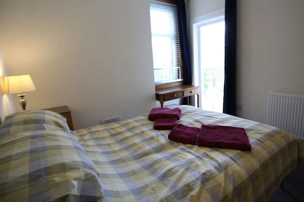 3 Bedroom Flat in Edinburgh