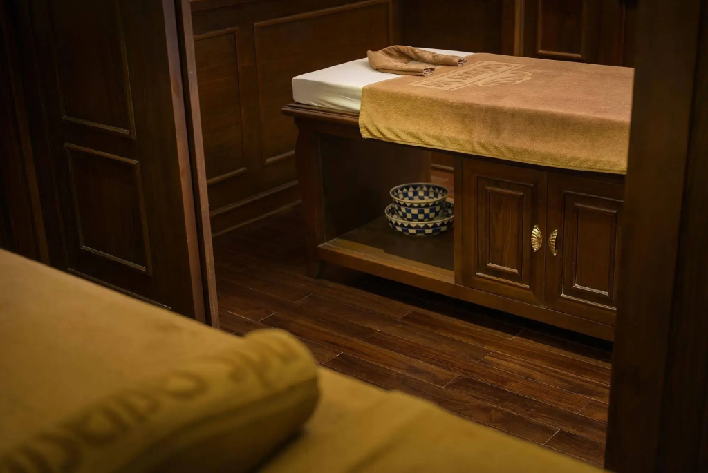 Paradise Elegance Cruise Halong