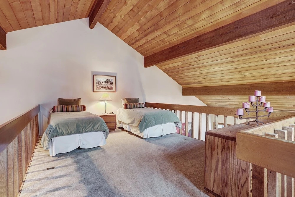 Ridgepoint Townhome - Space & Comfort For The Whole Family 3 Bedrooms