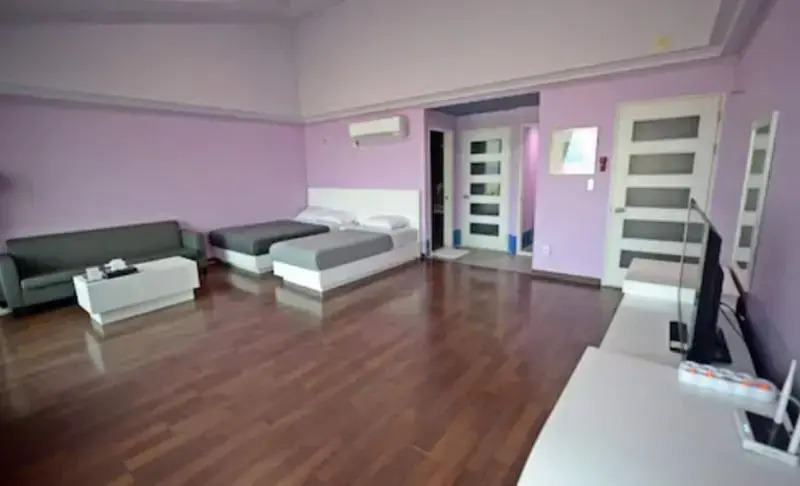 Pinebeach Hotel
