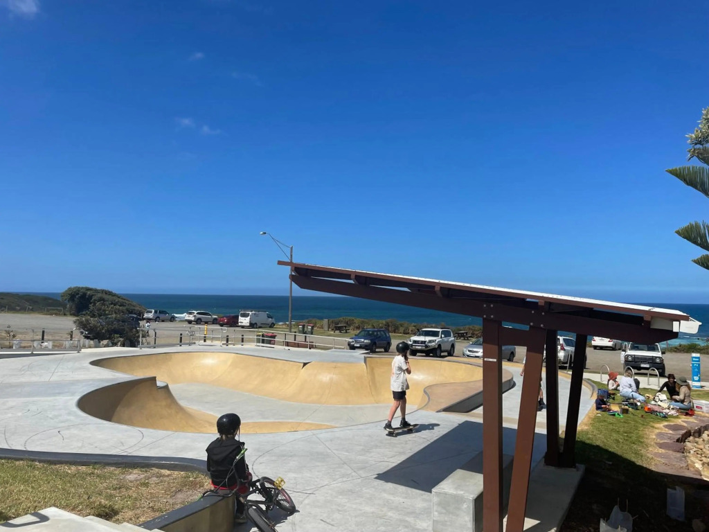 Stunning Waterfront only 10 minutes to Phillip Island