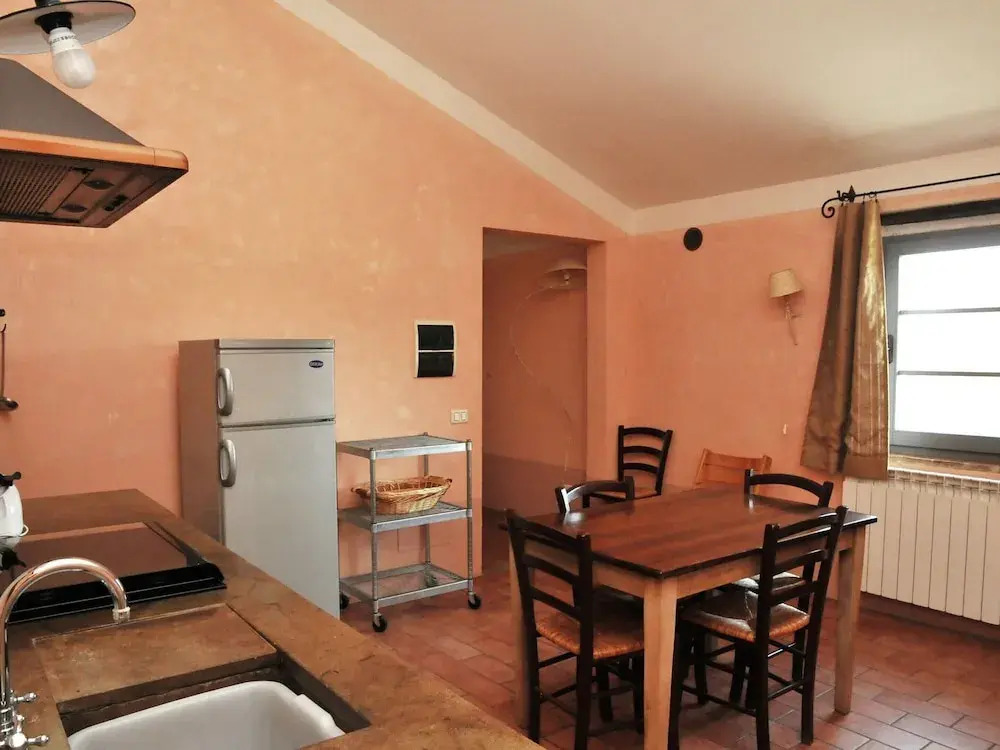 Apartment near Lake Trasimeno with Pool