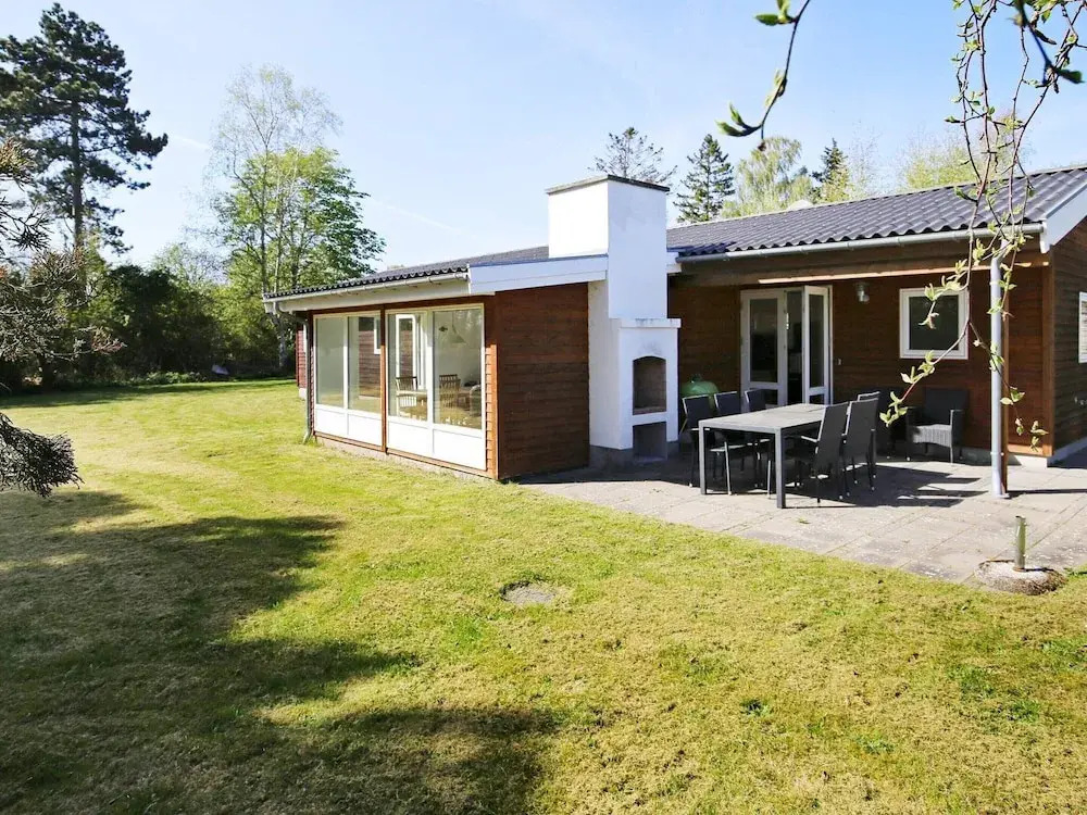 6 person holiday home in Gilleleje-By Traum