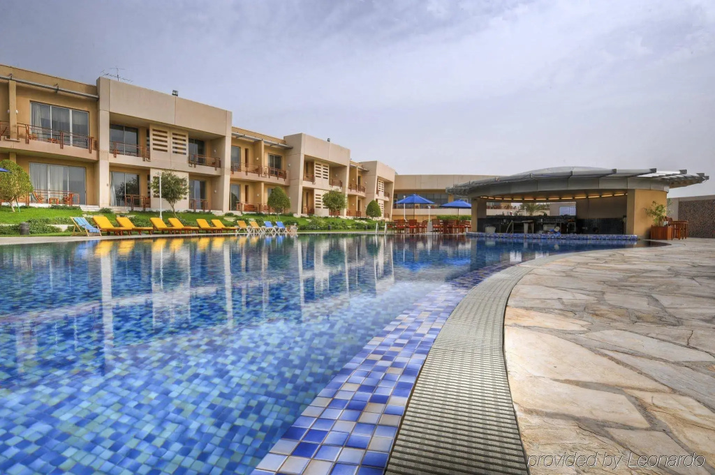 Marina Hotel