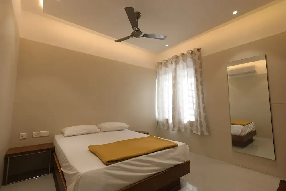 Vivaaha Mahal