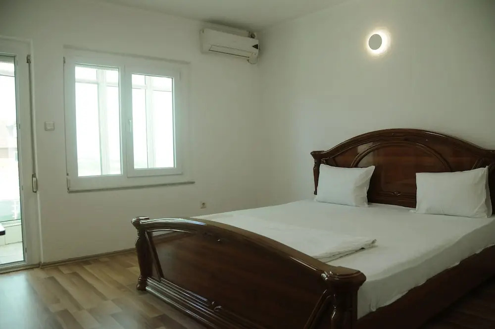 Golden Hotel
