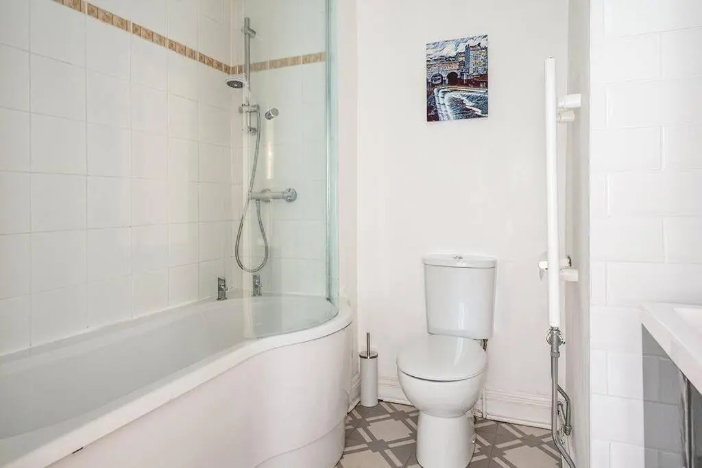 BRAND NEW LSITING!Wonderful One Bedroom Apartment