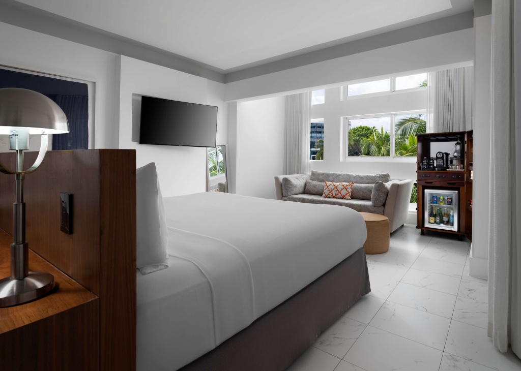 Nautilus Sonesta Miami Beach