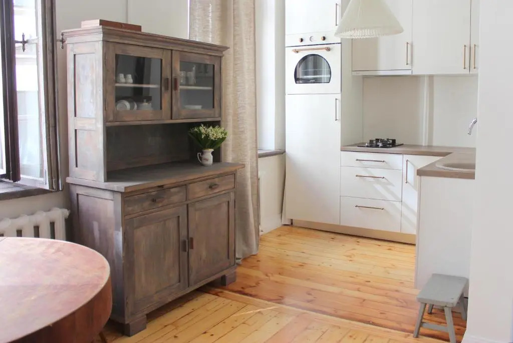 2 room apartment in embasy area