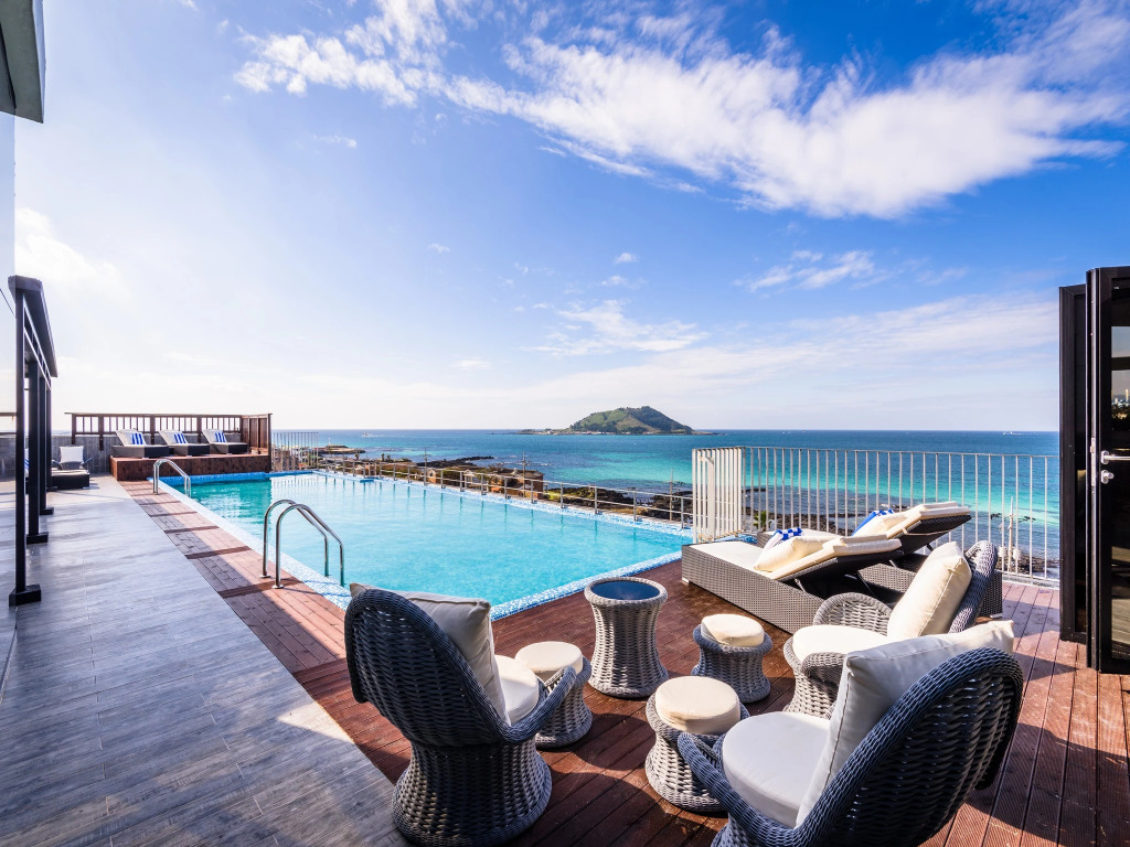 Aguila Hotel Jeju Oceano Suite
