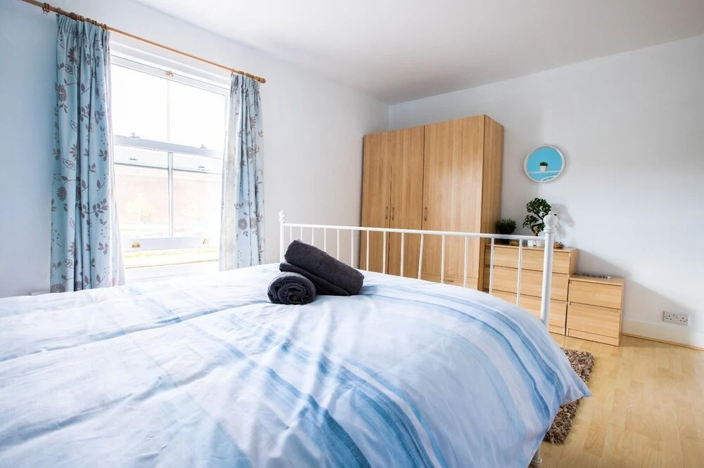 Gorgeous 3-bedroom Cottage by the River in Reading