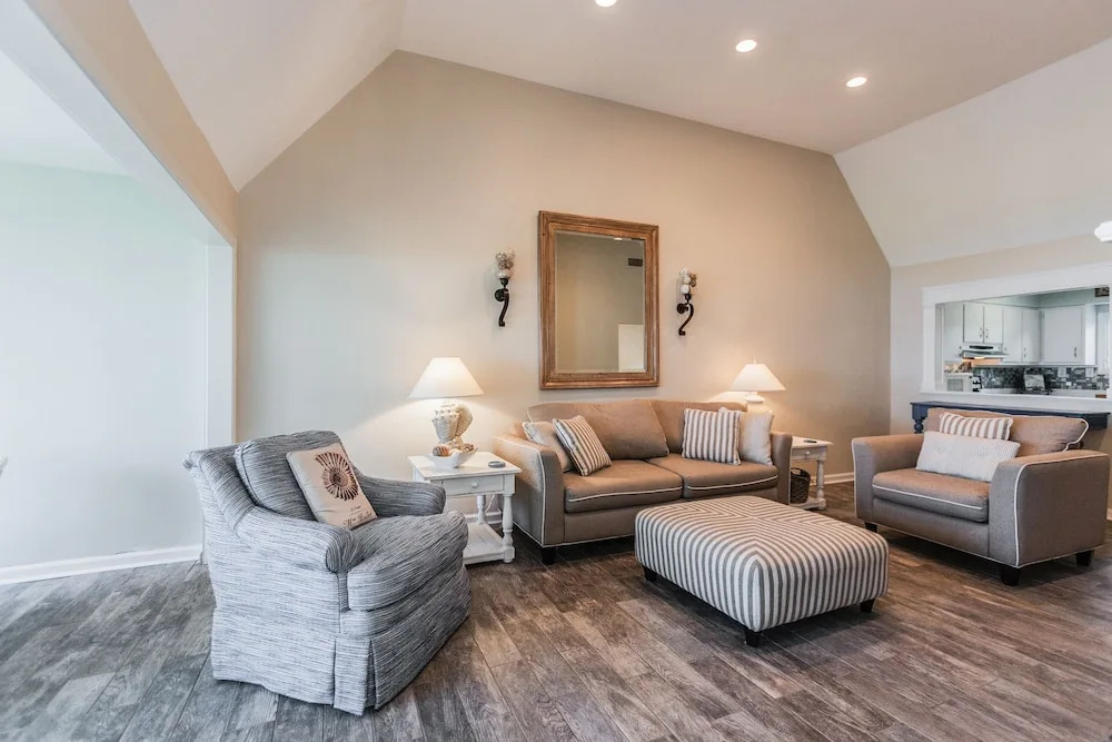 4400 Kingfish Dr Condo Unit 326 2 Bedrooms 2 Bathrooms Condo