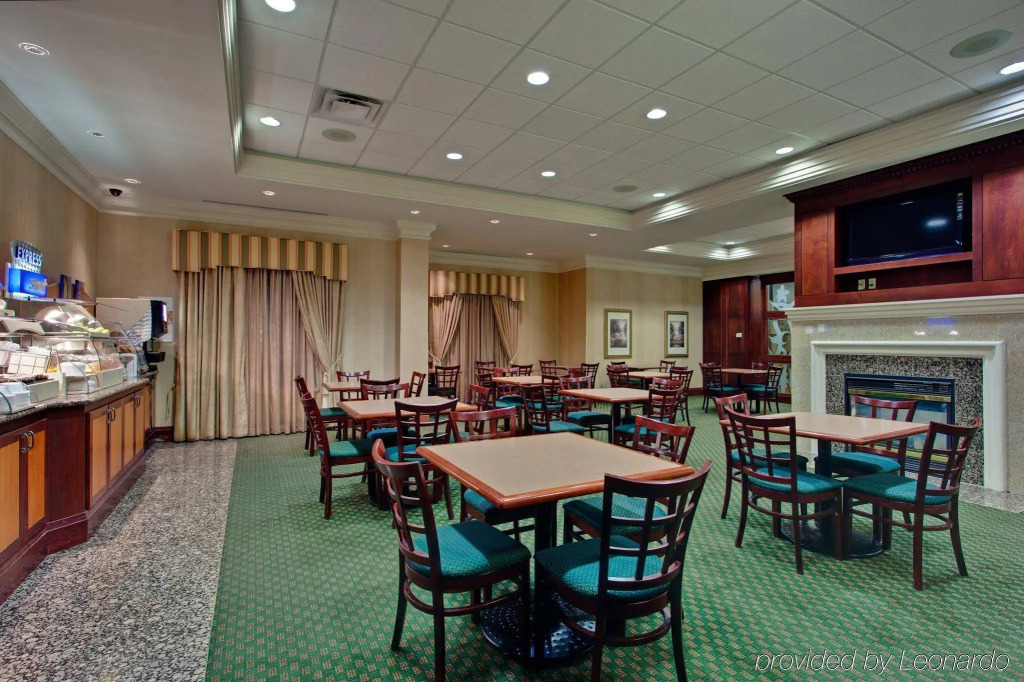Holiday Inn Express Hotel & Suites Milton by IHG