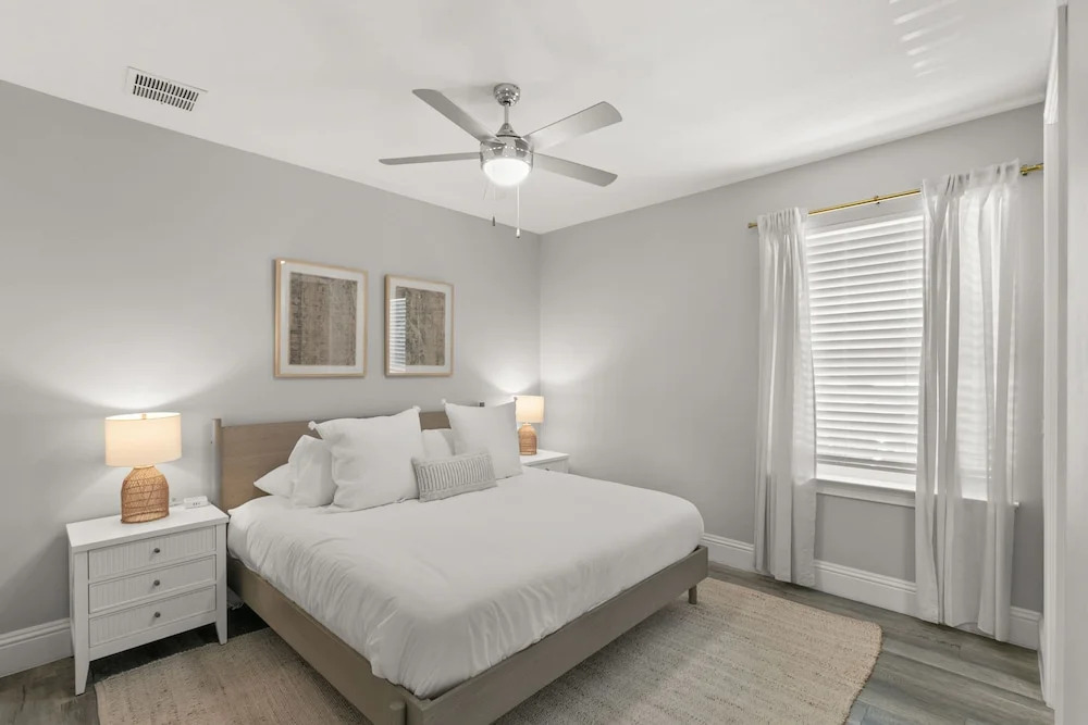 Canopy Cove Stunning 2BR Apt Heart of Downtown