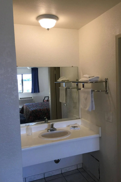Budget Inn
