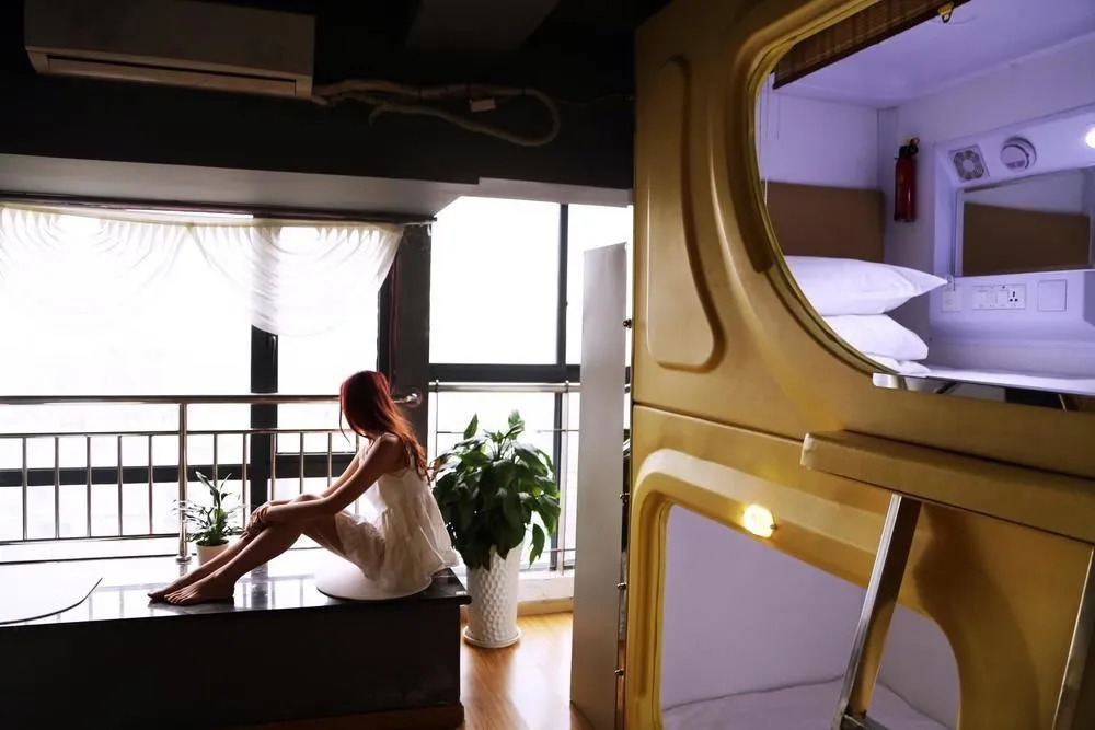 Simple Capsule Apartment