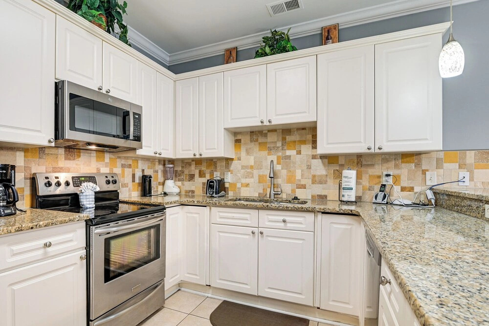 3 Mi to Broadway at the Beach: Condo w/ Pool!