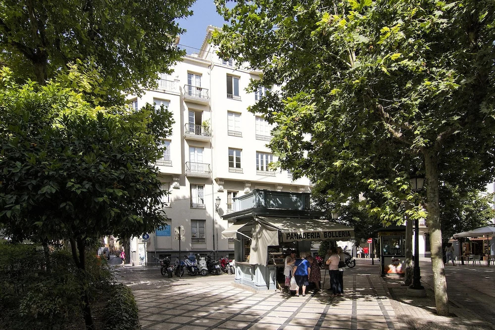 Granada Luxury Apartments