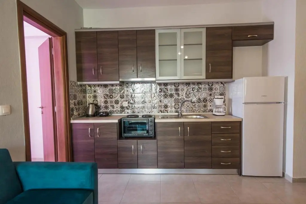 Roxanis Apartments