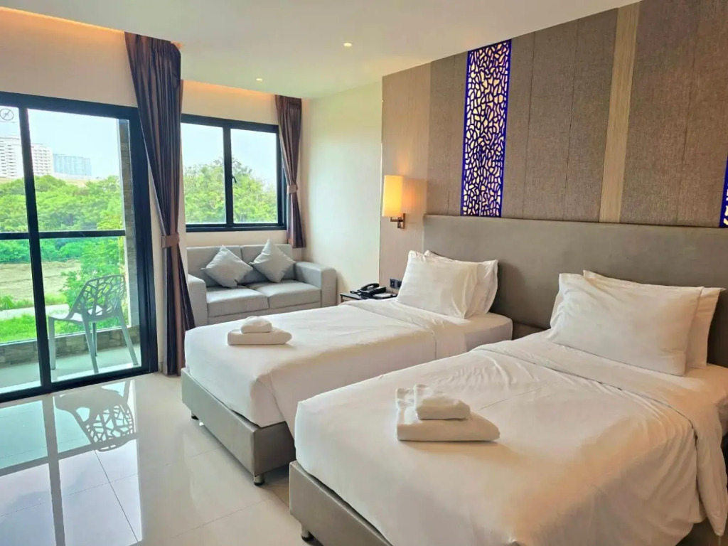 THE TJ HOTEL Pattaya