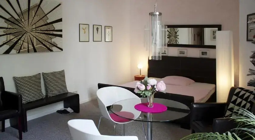 Ber.Ho. Apartments Kollwitzplatz