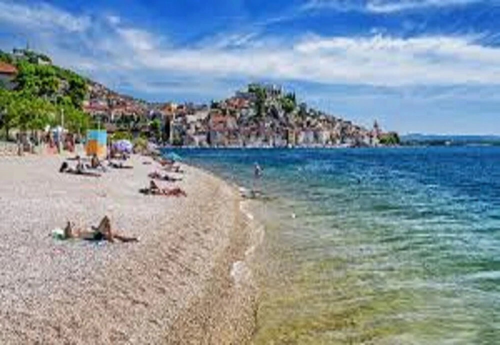 Beachfront Apartment Gaj 7