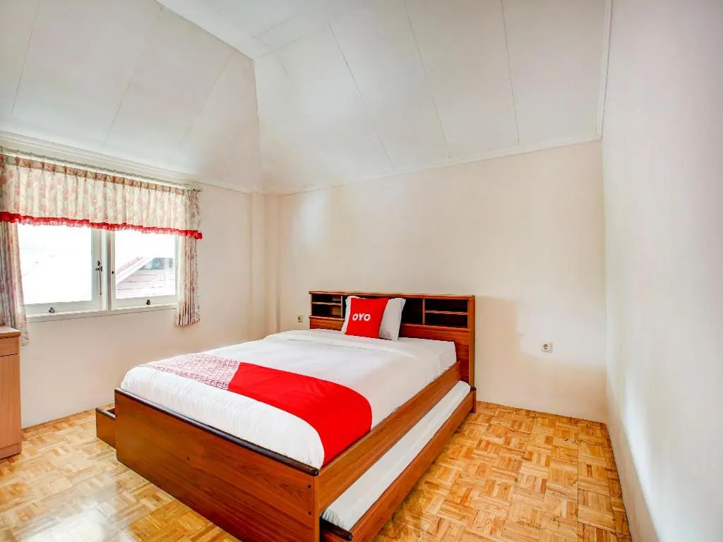 OYO 90080 Villa Lotus E06