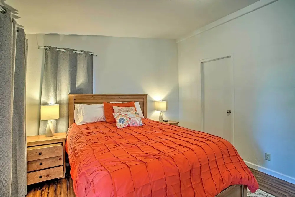 Sedona Home w/ View, Half-mi to Chimney Rock!