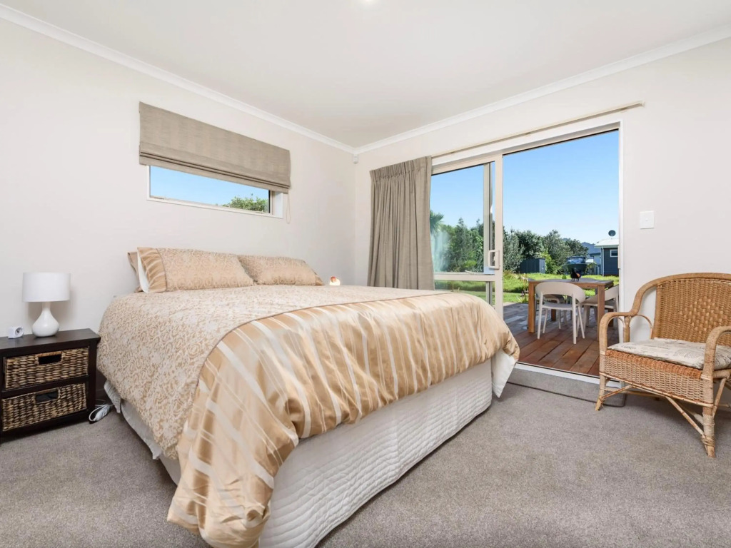 Modern Beach Break - Waihi Beach Holiday Home