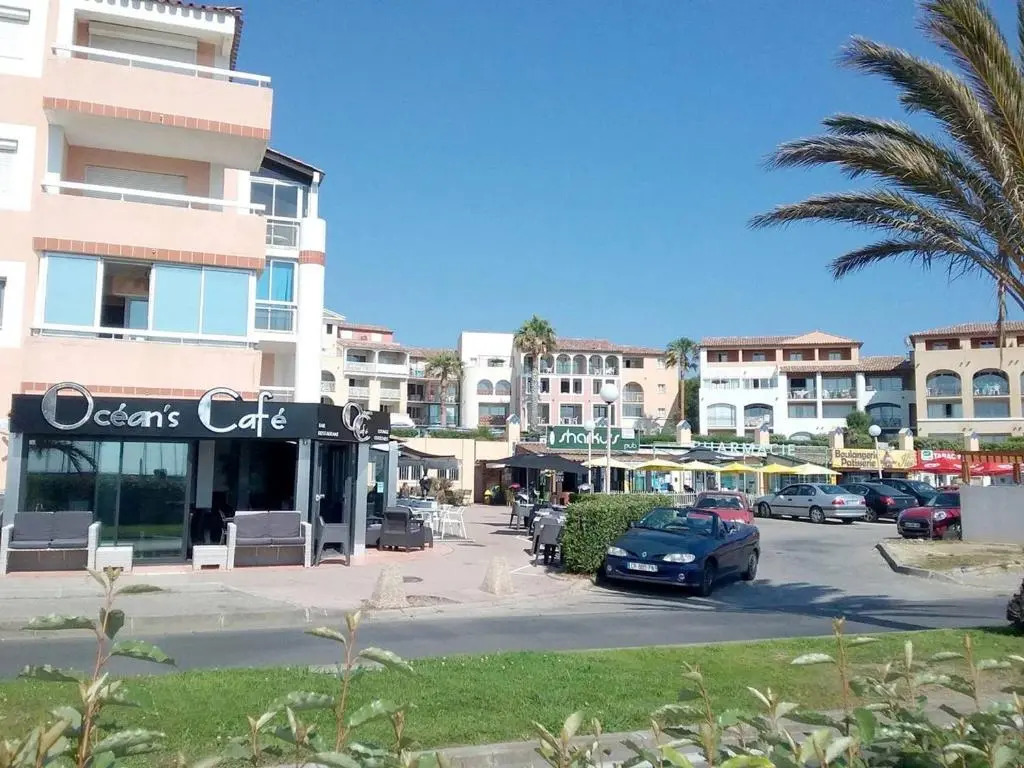 Appartement Six-Fours-les-Plages, 3 pièces, 6 personnes - FR-1-316-95