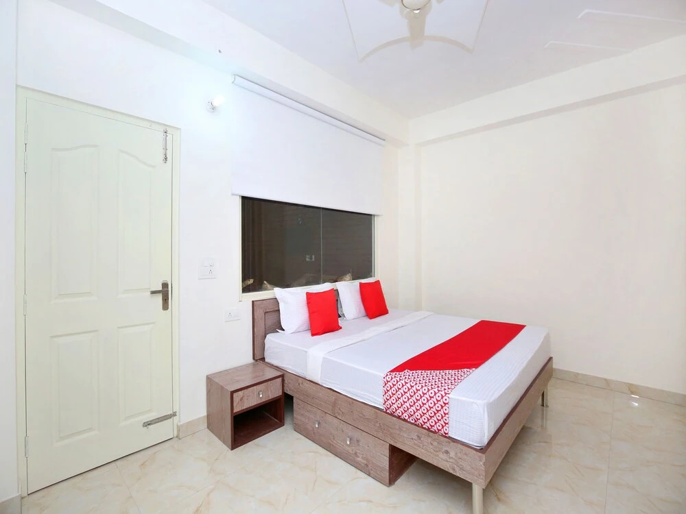 OYO 13769 Home Spacious 3BHK Kasauli